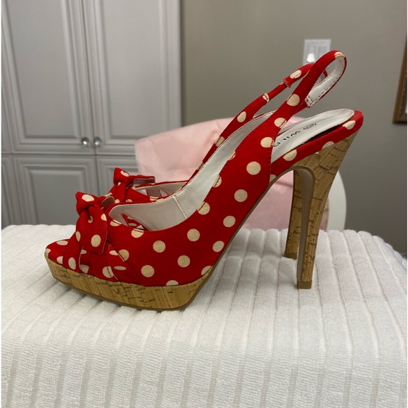 NWOBox Size 8 Wild Diva Platform Open Toed and Ankle Strap - Picture 3 of 9